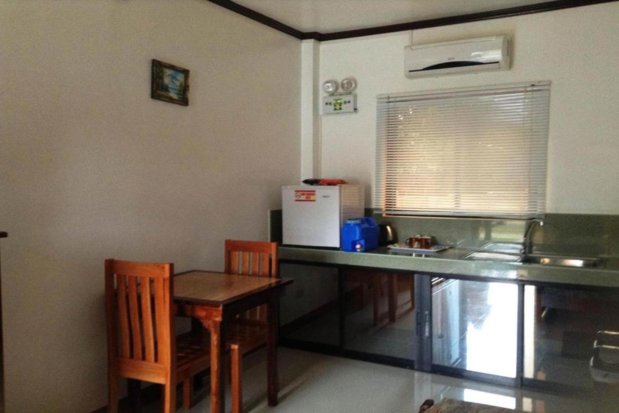 Citadel Bed And Breakfast Puerto Princesa Exterior foto