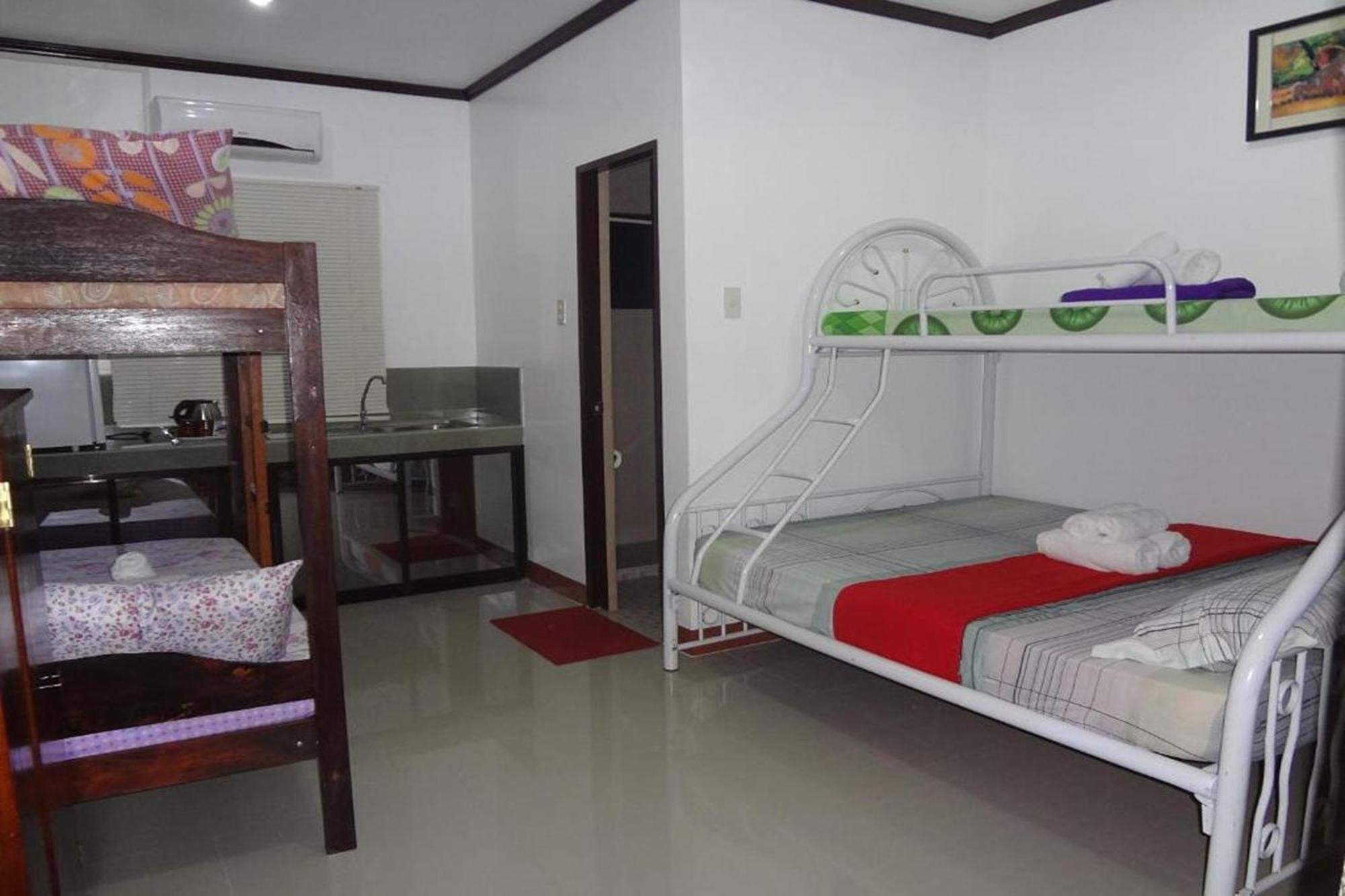 Citadel Bed And Breakfast Puerto Princesa Exterior foto